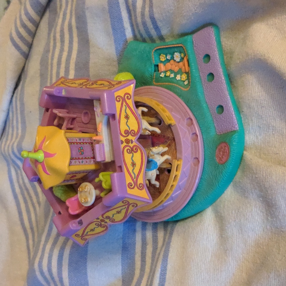 Vintage Blue Bird Carousel 1996 Polly Pocket